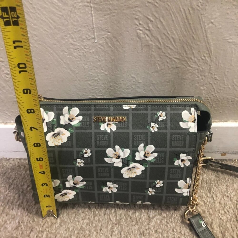 Steve Madden woman’s floral crosbody bag 10"×7" Olive green new without the tag - Picture 9 of 12